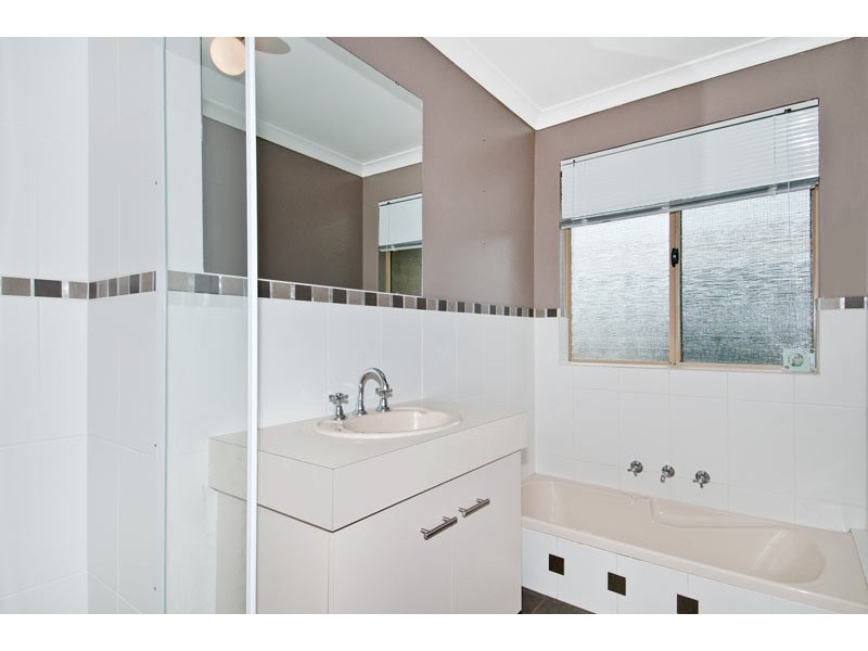 18 Oakover Turn, Greenfields WA 6210