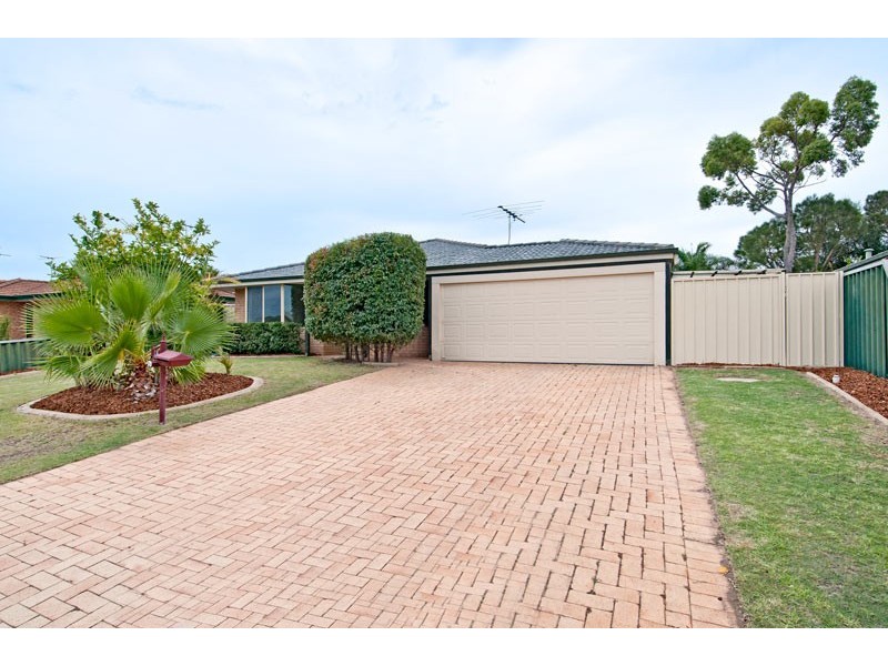 18 Oakover Turn, Greenfields WA 6210
