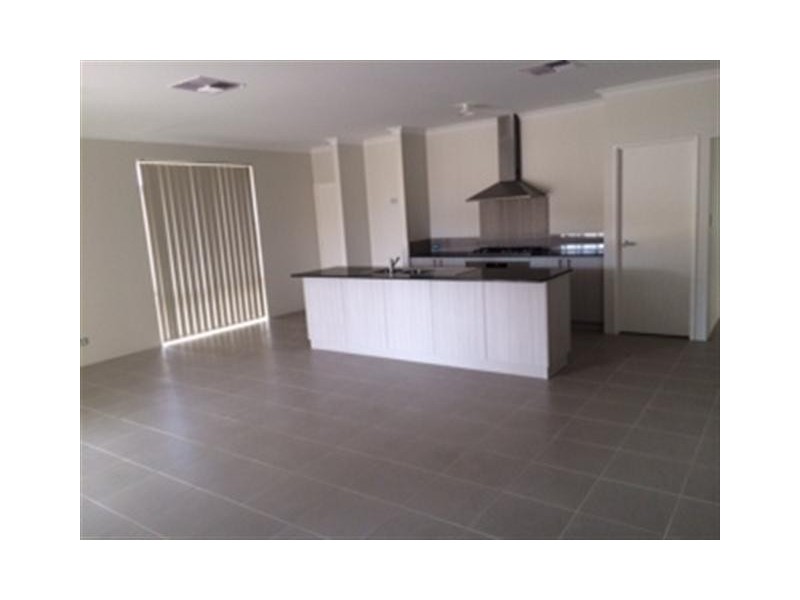 24 Longmeadow Vista, Meadow Springs WA 6210