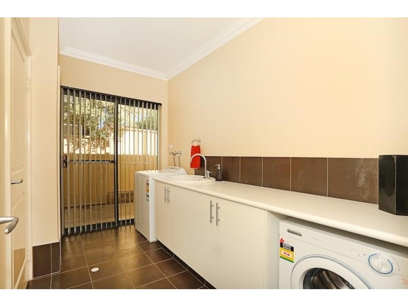 2 Estuary Heights Place, Bouvard WA 6211