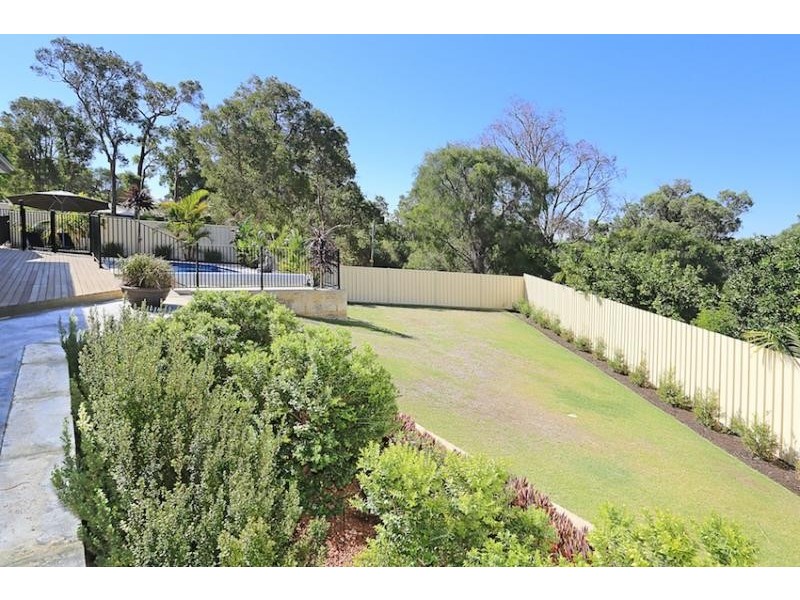 2 Estuary Heights Place, Bouvard WA 6211