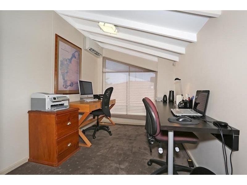 107 Leslie Street, Dudley Park WA 6210