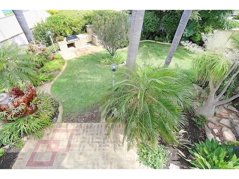 107 Leslie Street, Dudley Park WA 6210