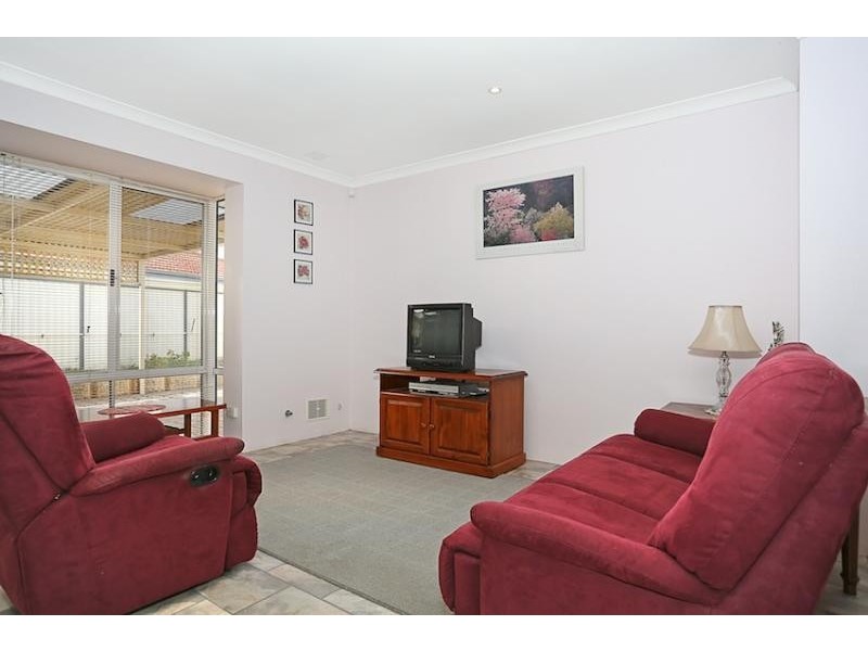 24 Grayswood Retreat, Erskine WA 6210