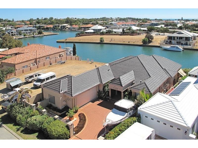 7 Picaroon Place, Halls Head WA 6210