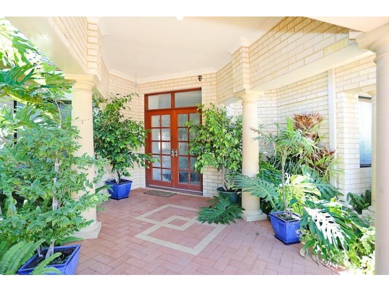 7 Picaroon Place, Halls Head WA 6210