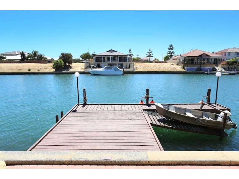 7 Picaroon Place, Halls Head WA 6210