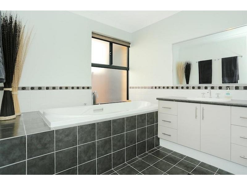 63 Waterlily Drive, Dudley Park WA 6210