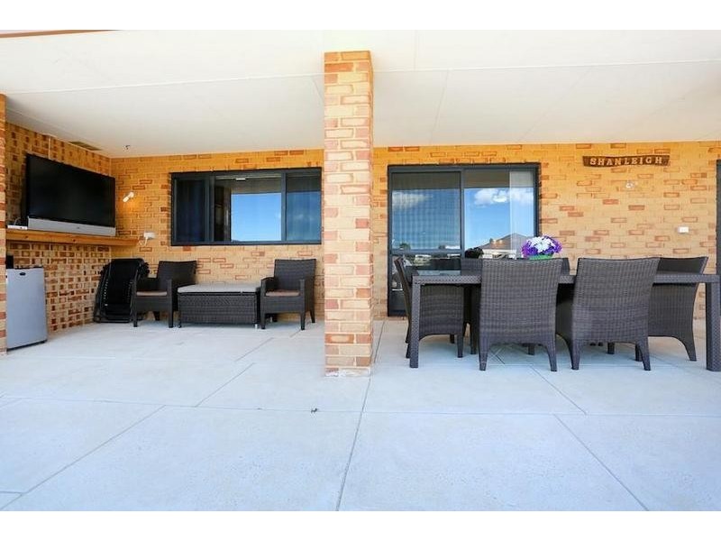 63 Waterlily Drive, Dudley Park WA 6210