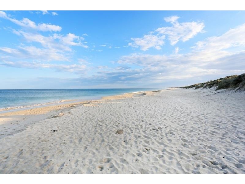 7 Abeona Parade, Madora Bay WA 6210