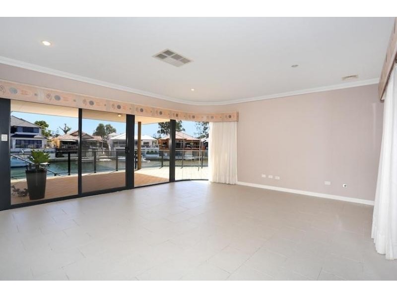 7 Ragamuffin, Halls Head WA 6210