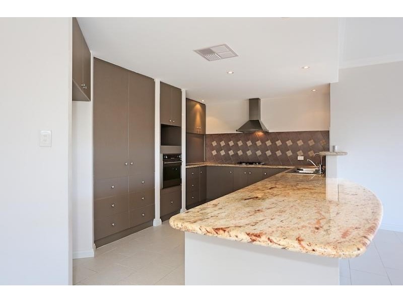 7 Ragamuffin, Halls Head WA 6210