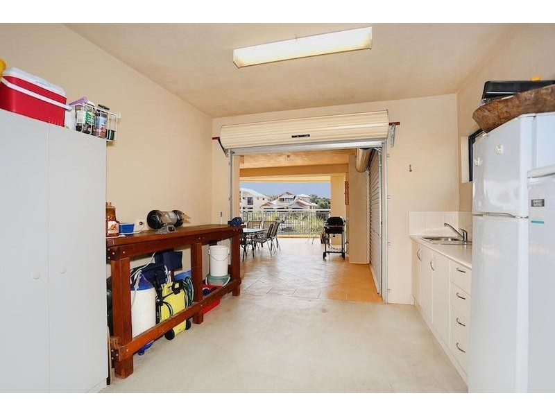 10 Brindabella Crescent, Halls Head WA 6210