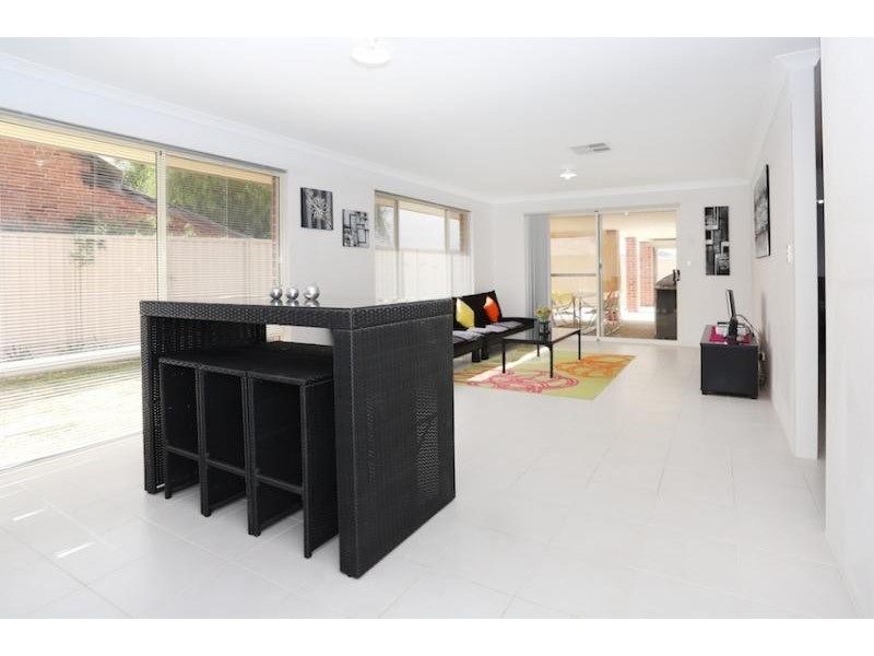36 Gibbs Circuit, Ravenswood WA 6208