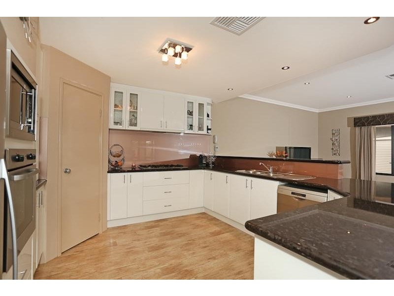 114 South Yunderup Road, South Yunderup WA 6208