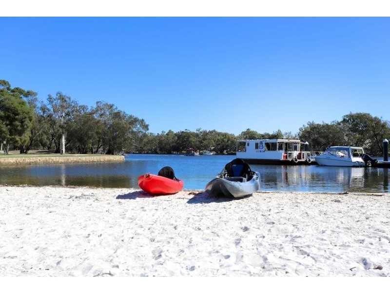 114 South Yunderup Road, South Yunderup WA 6208