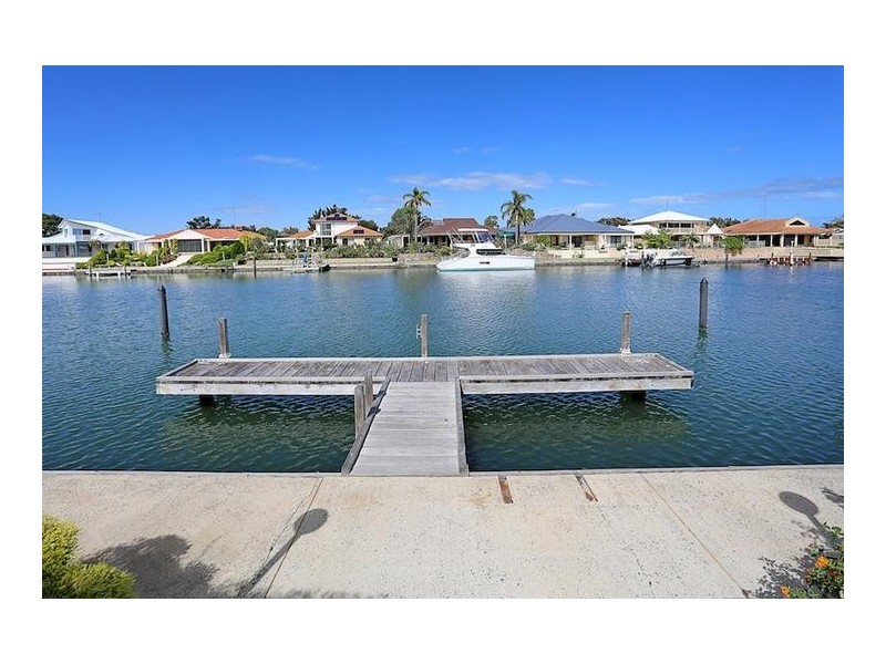 7 Warren Place, Dudley Park WA 6210