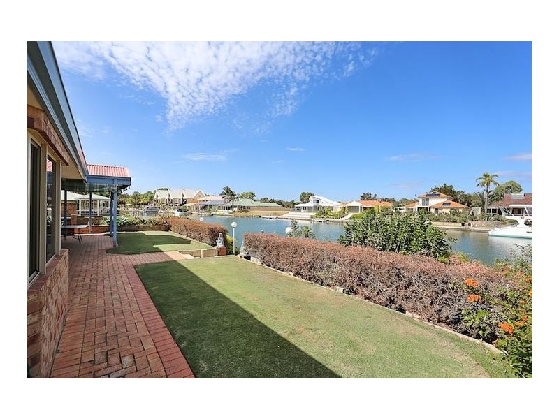 7 Warren Place, Dudley Park WA 6210