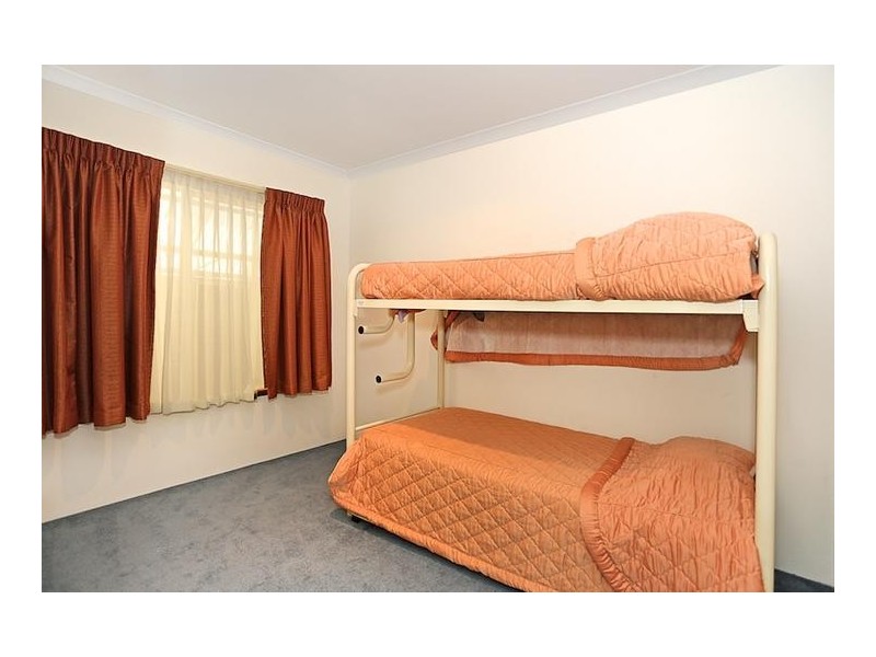 7 Warren Place, Dudley Park WA 6210