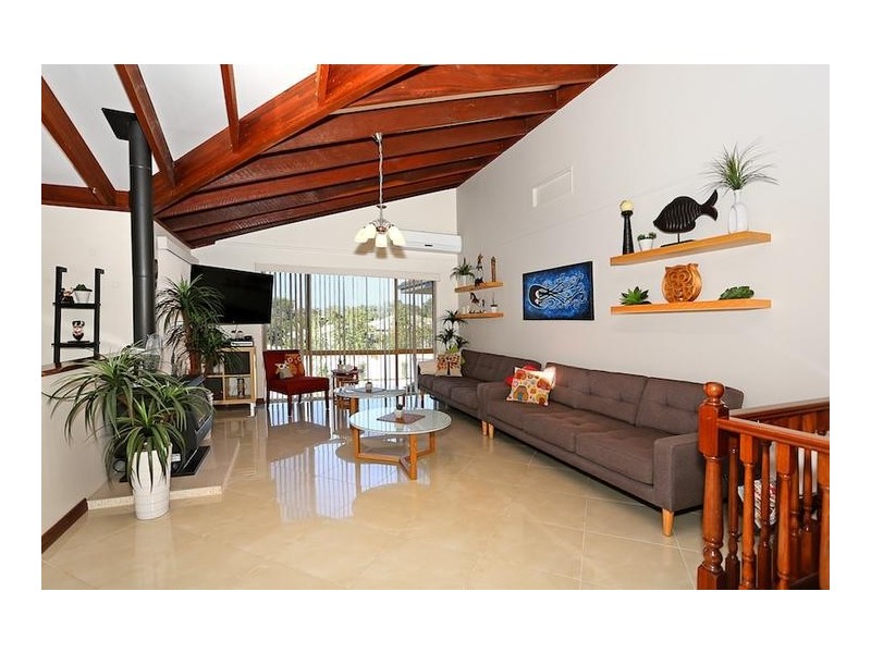 4 Nelson Street, Halls Head WA 6210