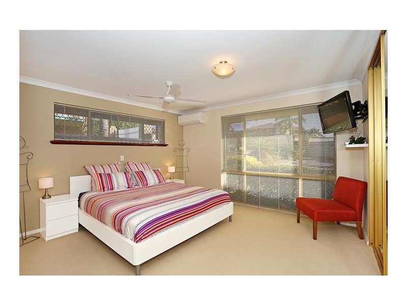 4 Nelson Street, Halls Head WA 6210