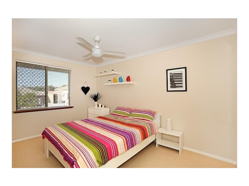 4 Nelson Street, Halls Head WA 6210