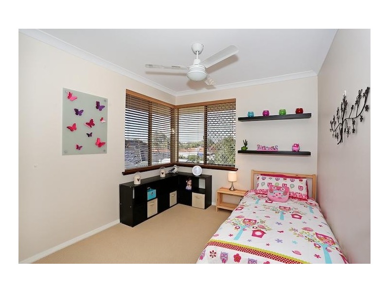 4 Nelson Street, Halls Head WA 6210