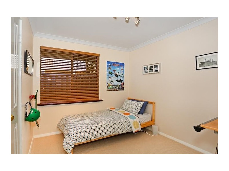 4 Nelson Street, Halls Head WA 6210