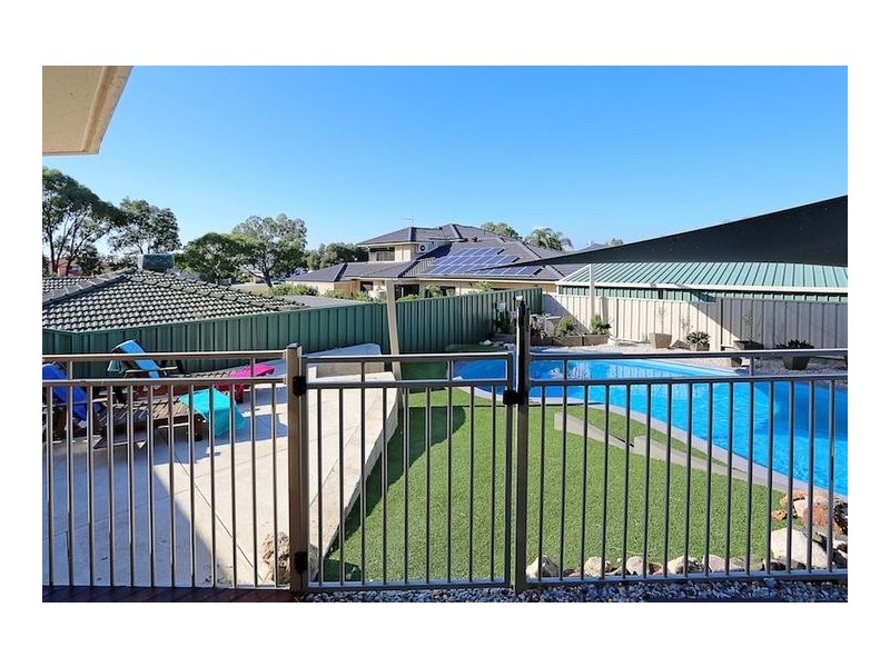 4 Nelson Street, Halls Head WA 6210