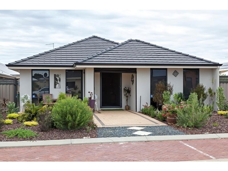 4 Bee Way, Falcon WA 6210