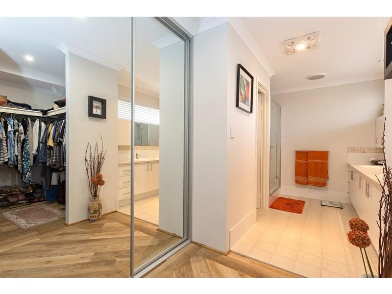 4 Bee Way, Falcon WA 6210