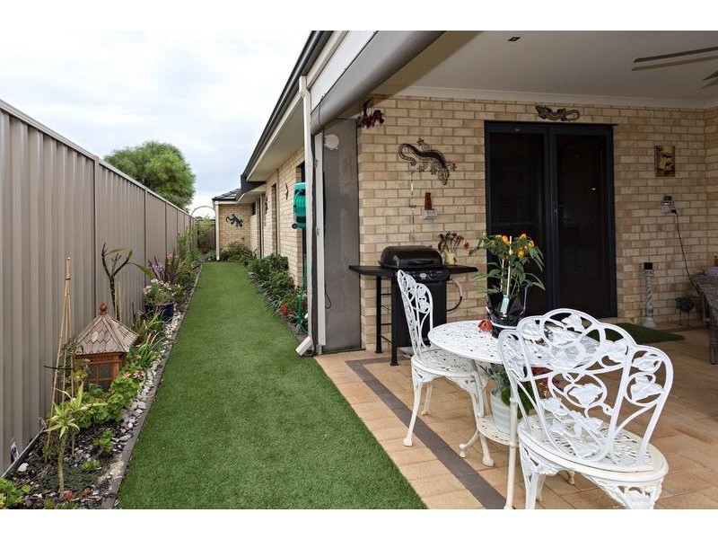4 Bee Way, Falcon WA 6210