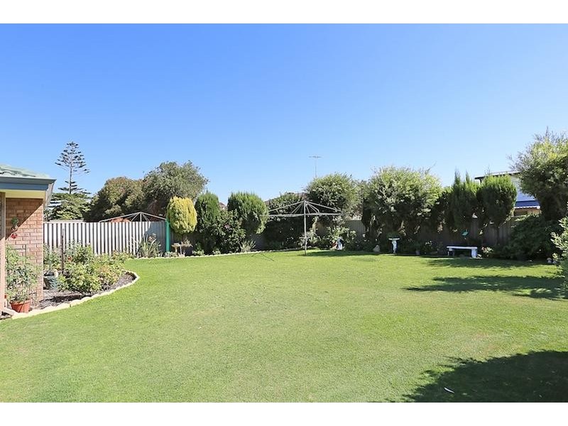 8 Madora Beach Road, Madora Bay WA 6210