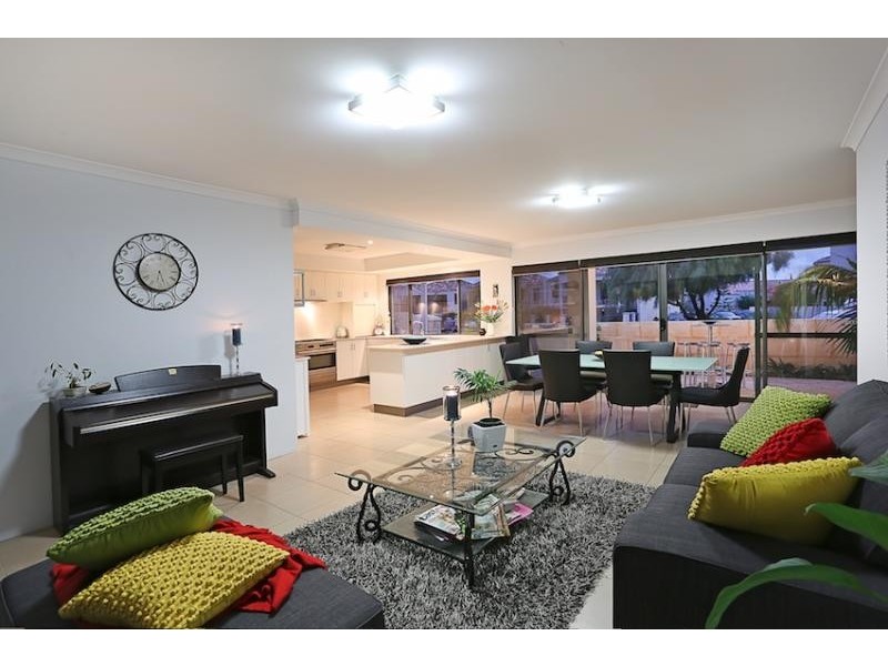 50 Westview Parade, Wannanup WA 6210