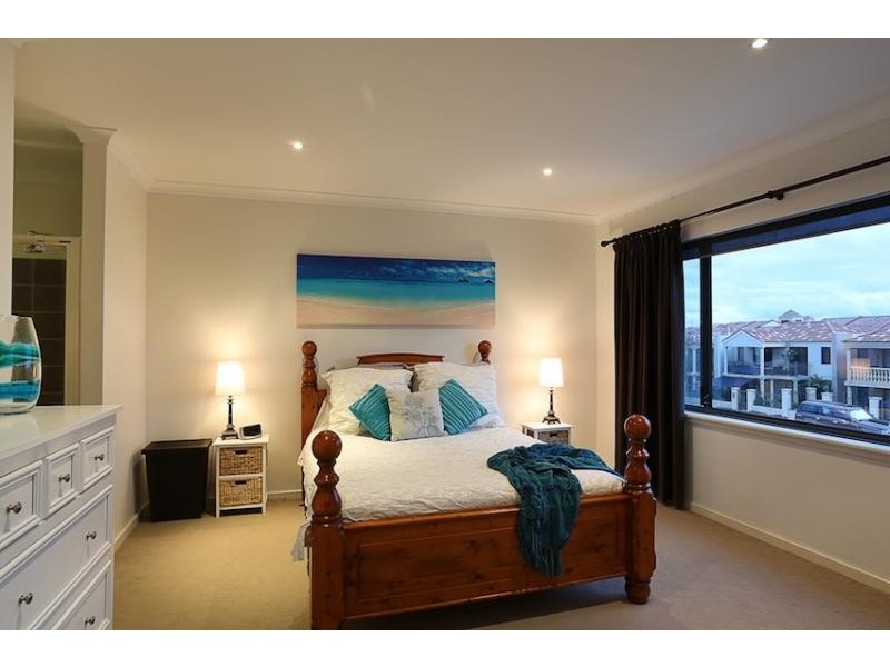 50 Westview Parade, Wannanup WA 6210