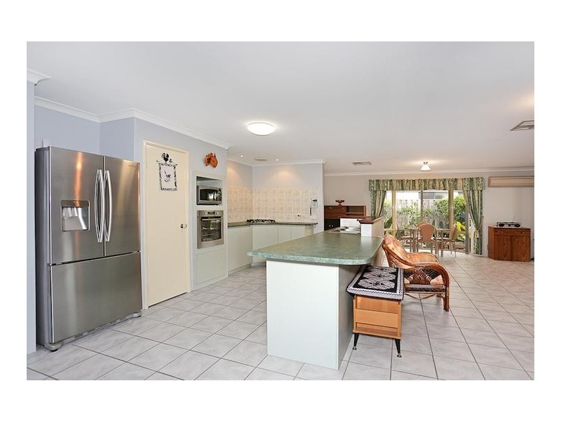 3 Aldenham Heights, Halls Head WA 6210
