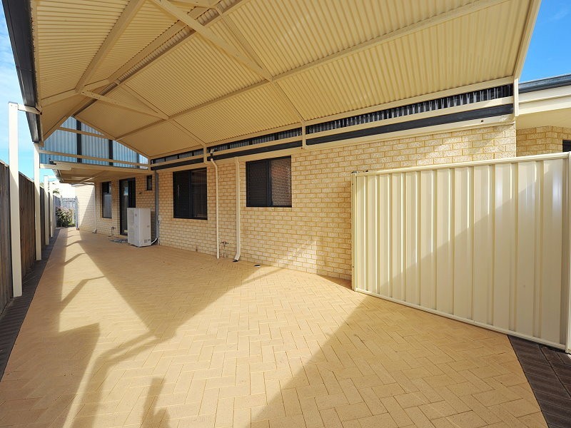 9 Discovery Cove, Halls Head WA 6210