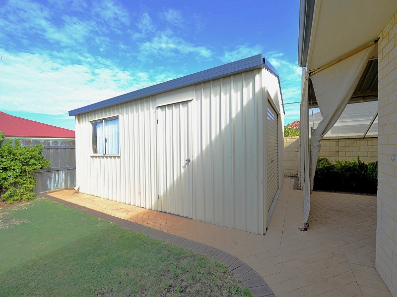 9 Discovery Cove, Halls Head WA 6210