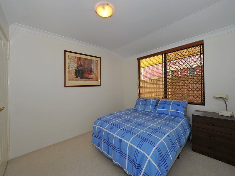 9 Discovery Cove, Halls Head WA 6210