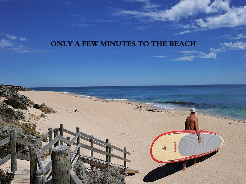 9 Discovery Cove, Halls Head WA 6210