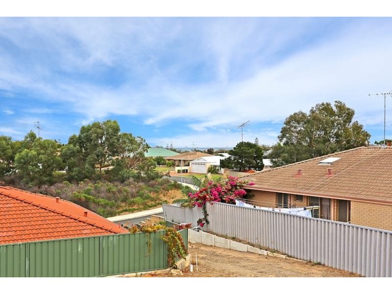 43A Portmarnock Circuit, Halls Head WA 6210