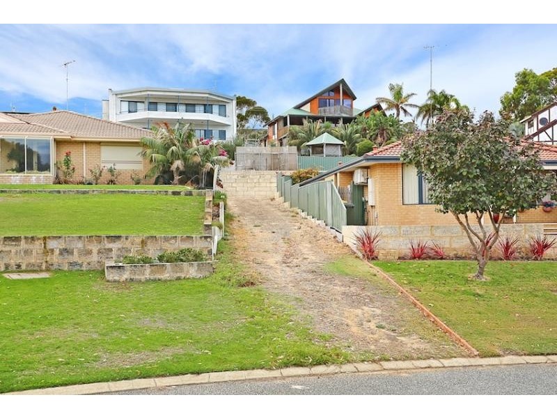 43A Portmarnock Circuit, Halls Head WA 6210