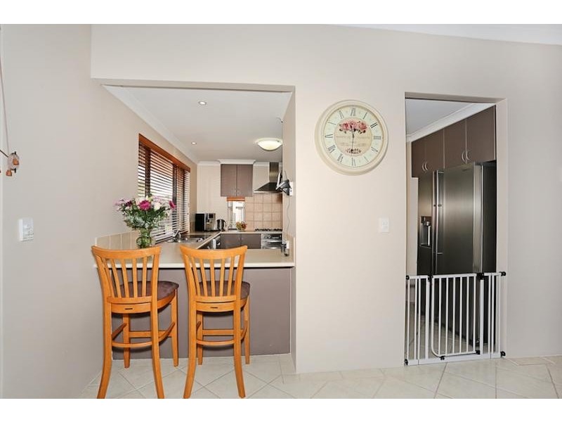 37 Bookleaf Loop, Halls Head WA 6210