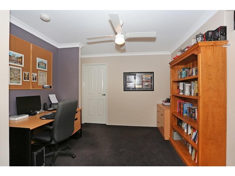 37 Bookleaf Loop, Halls Head WA 6210