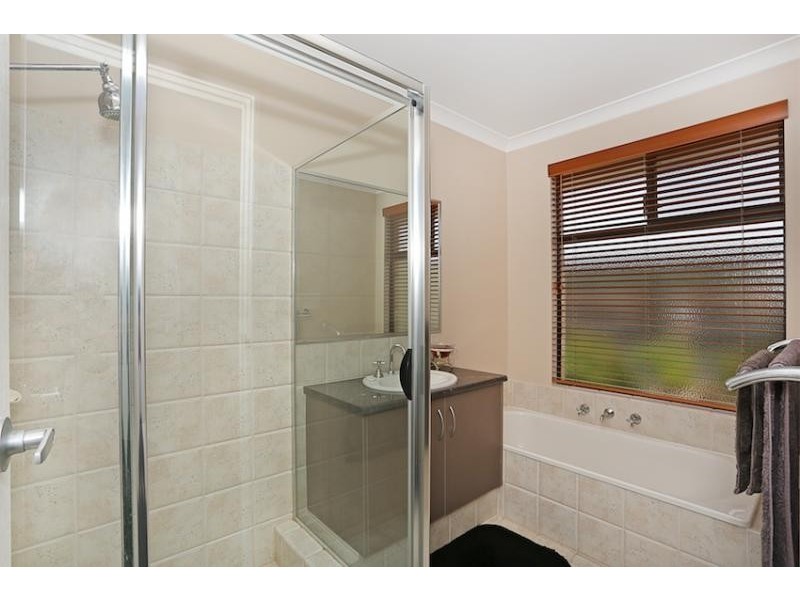 37 Bookleaf Loop, Halls Head WA 6210