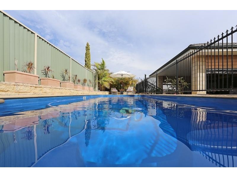 37 Bookleaf Loop, Halls Head WA 6210