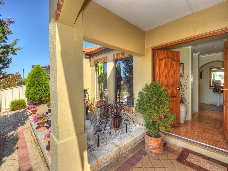 19 Heyerdahl Way, Dudley Park WA 6210