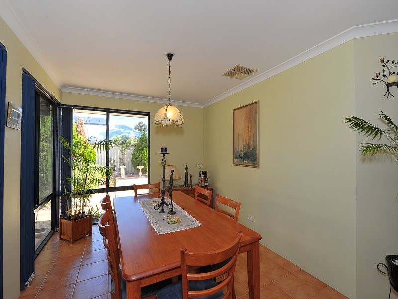 19 Heyerdahl Way, Dudley Park WA 6210