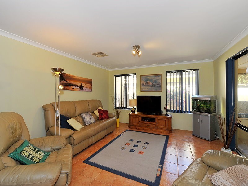 19 Heyerdahl Way, Dudley Park WA 6210