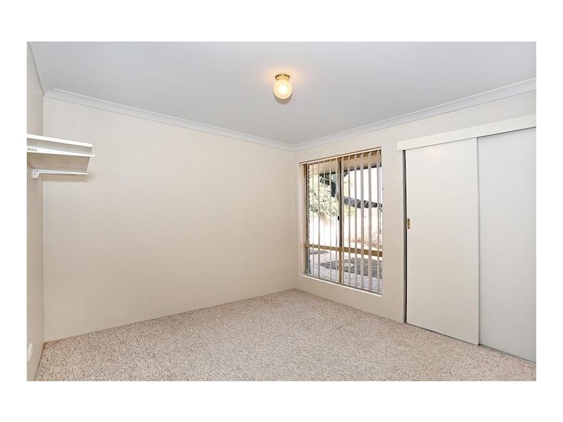 4 Grange Court, Halls Head WA 6210